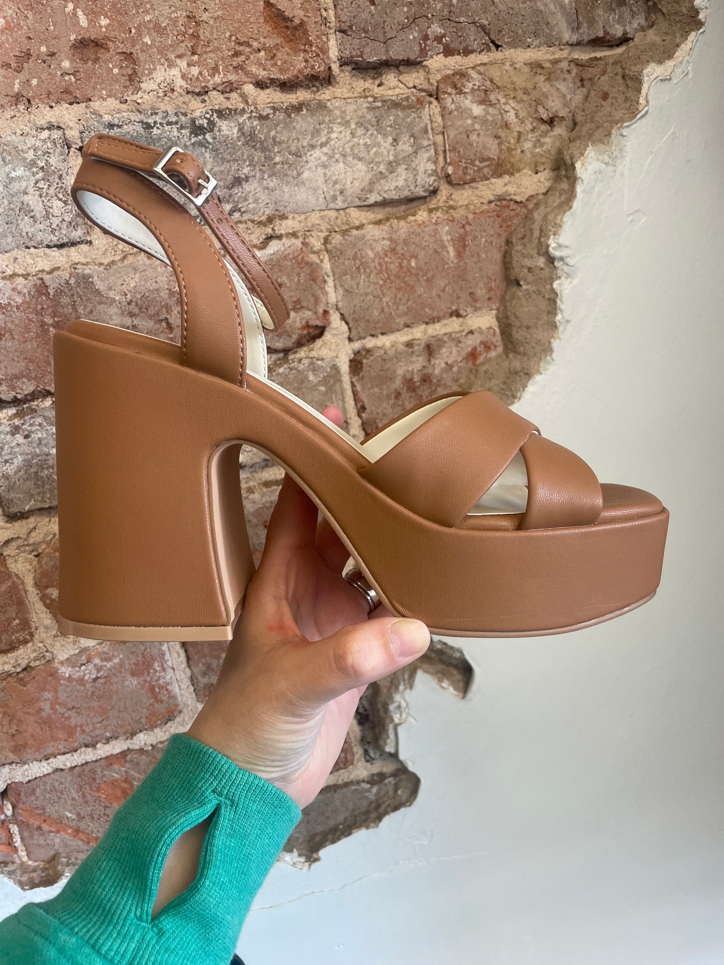 Norah Heel