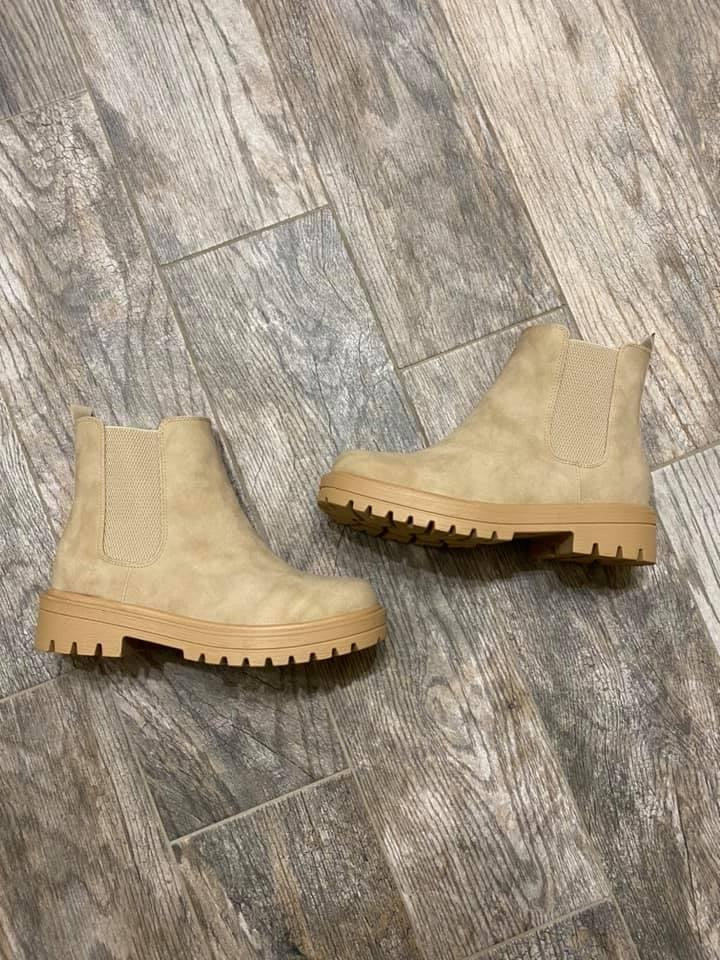 Angela Boot