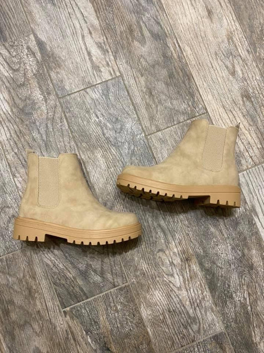 Angela Boot